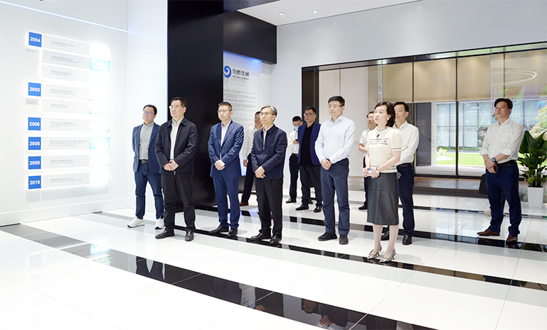 16853451043029435762.jpg 卢卫生2 官网使用DSC_6935副本.jpg